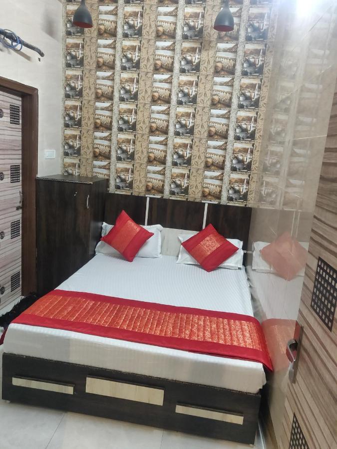 Hotel Punjabi Niwas Amritsar Exterior foto